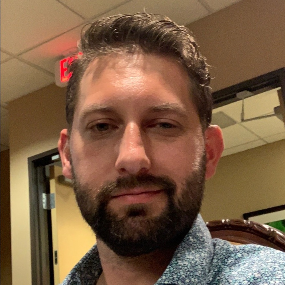 Meet your Posher, Aaron